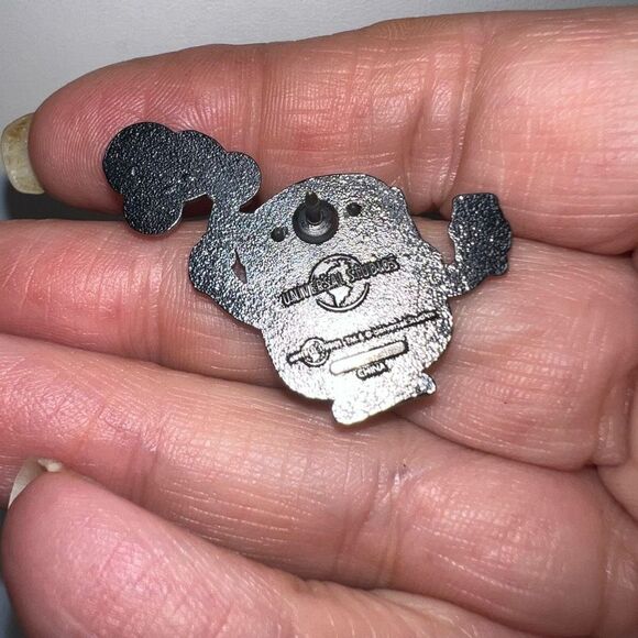 Universal Studios Minion Numbered Pin - Picture 5 of 11